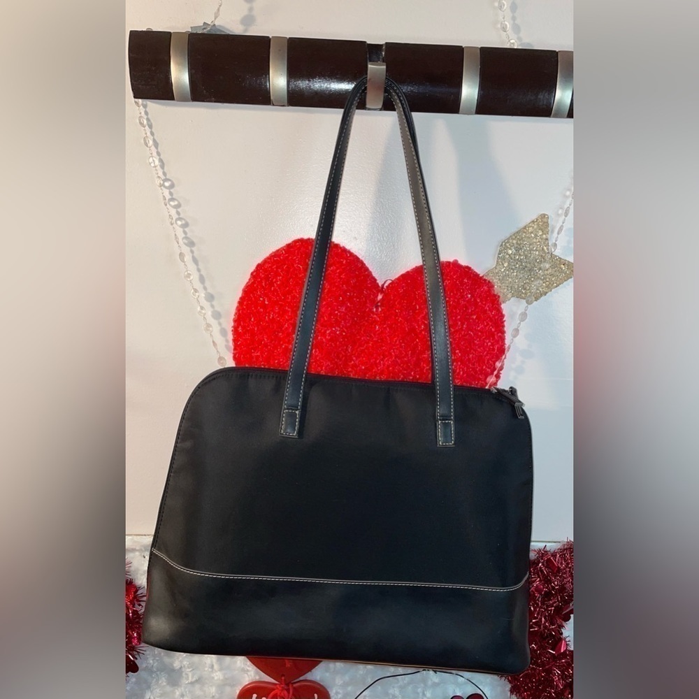 Preloved Non Branded Grannycore Vinyl/Faux Leather Tote/Handbag W Front Storage - Picture 2 of 13